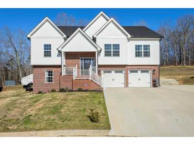 Home For Sale in Birchwood, Tennessee