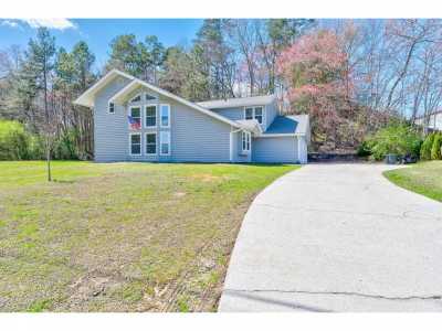 Home For Sale in Ringgold, Georgia