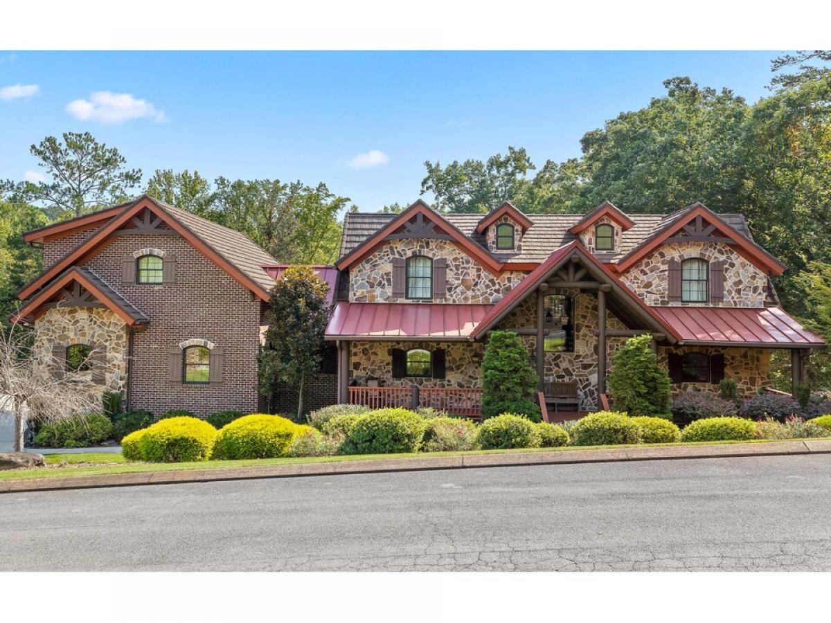 Picture of Home For Sale in Hixson, Tennessee, United States
