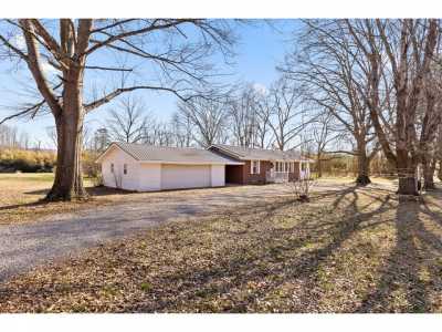 Home For Sale in Stevenson, Alabama