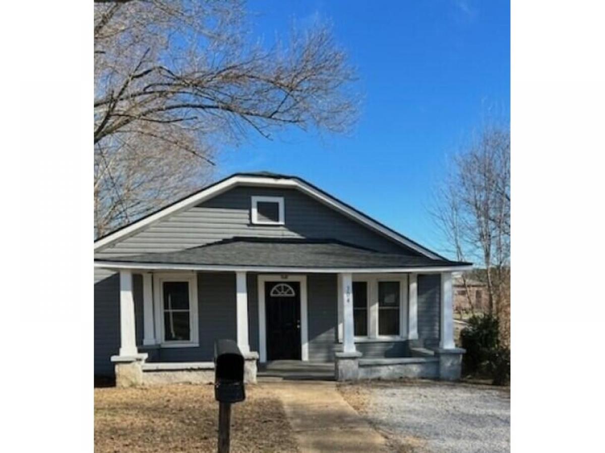 Picture of Home For Sale in Lafayette, Georgia, United States
