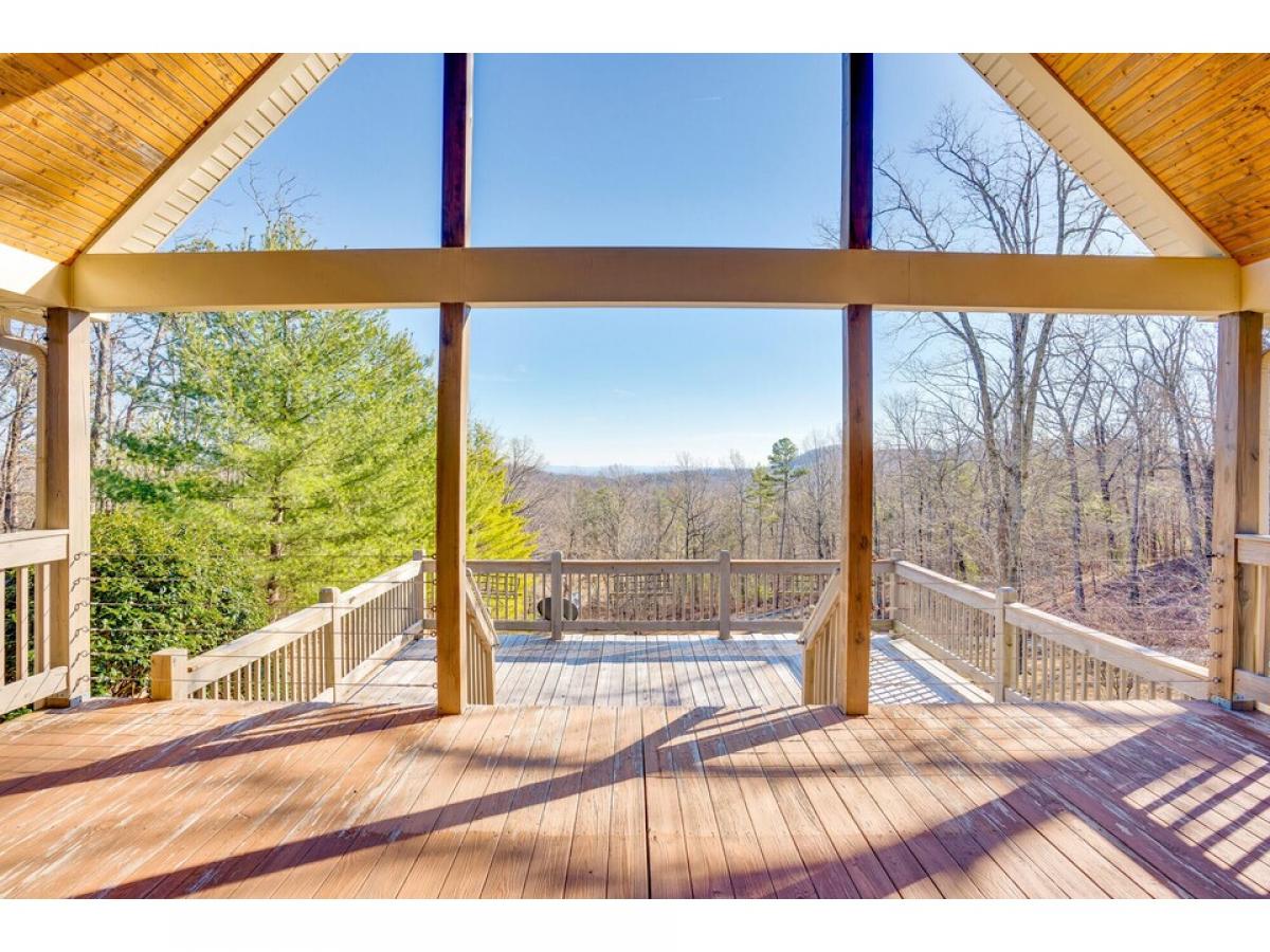 Picture of Home For Sale in Lookout Mountain, Georgia, United States