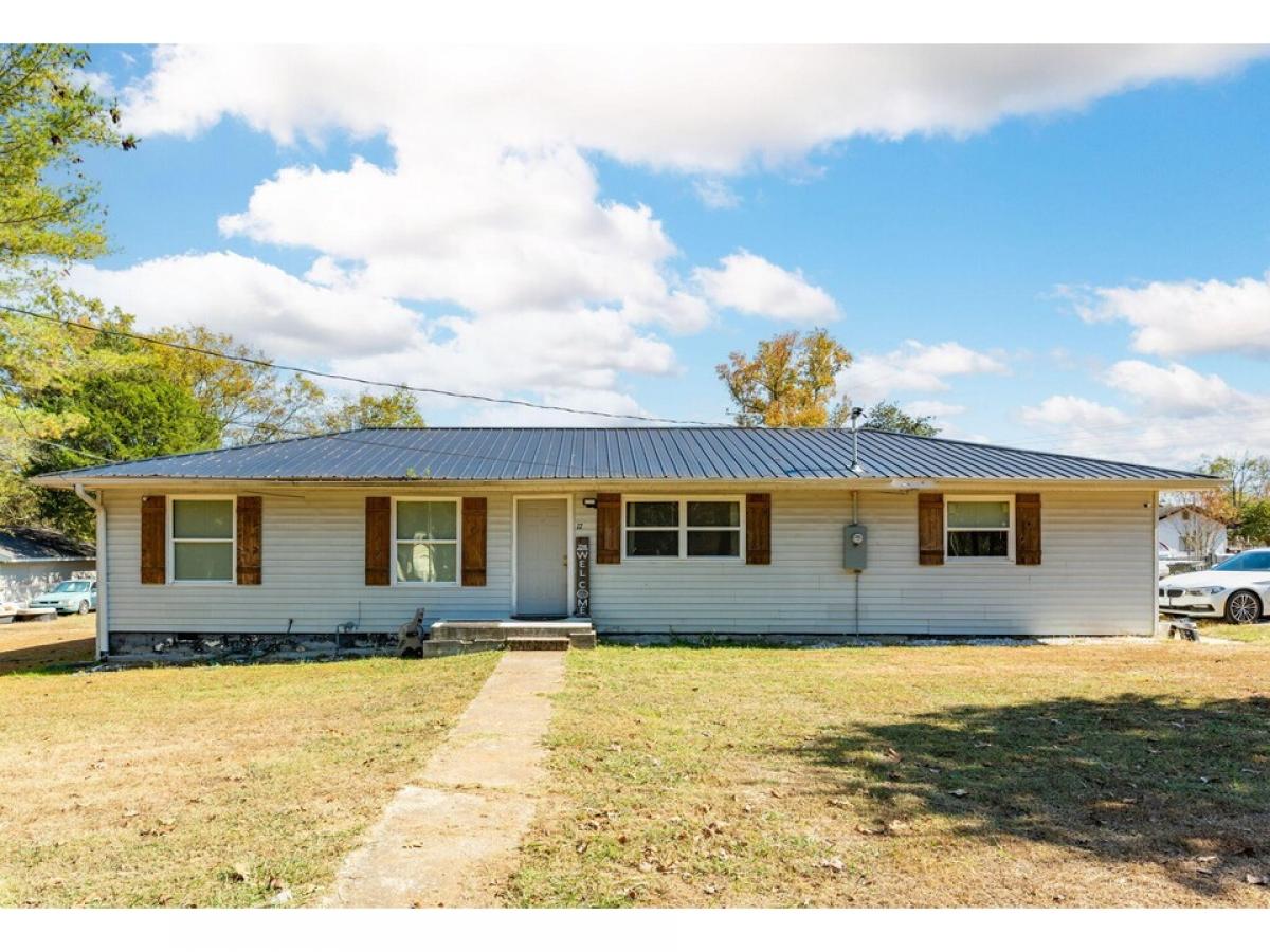 Picture of Home For Sale in Rossville, Georgia, United States