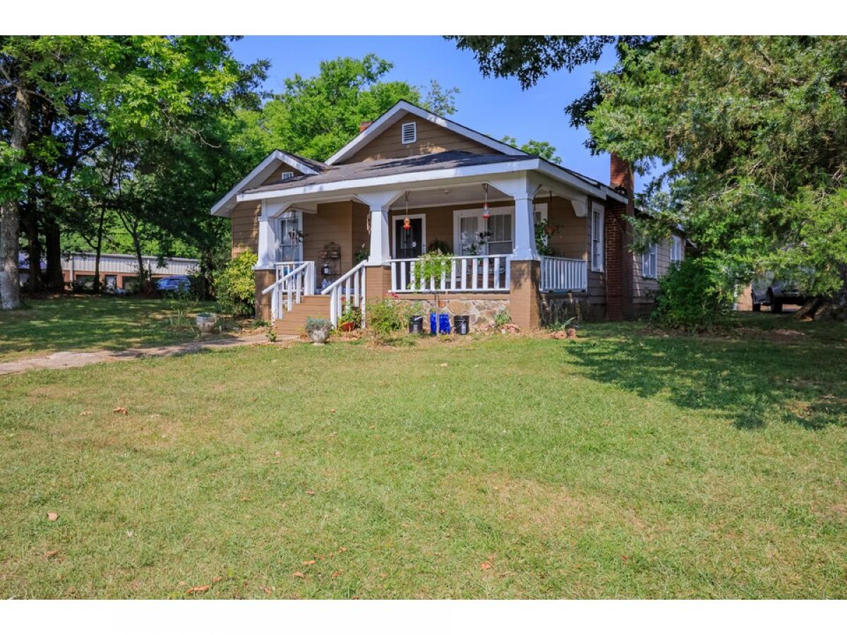 Picture of Home For Sale in Summerville, Georgia, United States