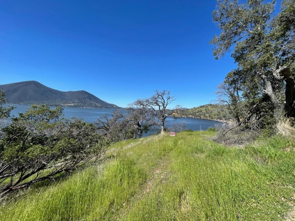 Picture of Home For Sale in Clearlake, California, United States