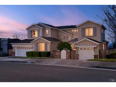Home For Sale in Santa Rosa, California