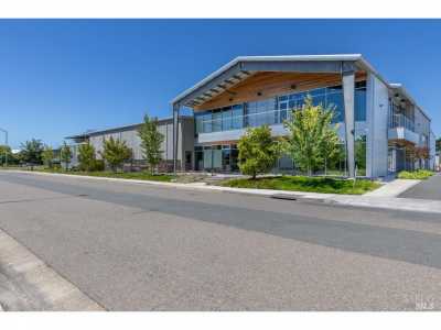 Commercial Building For Sale in Windsor, California