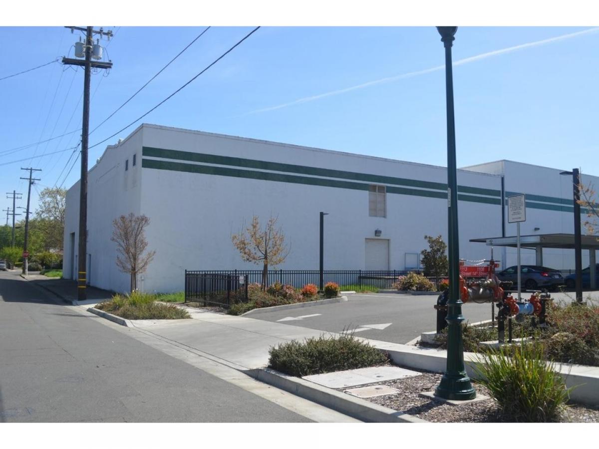 Picture of Commercial Building For Sale in Santa Rosa, California, United States