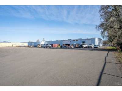 Commercial Building For Sale in Willits, California