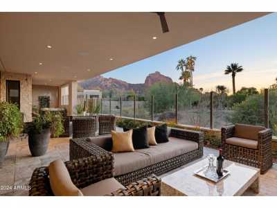 Home For Sale in Paradise Valley, Arizona