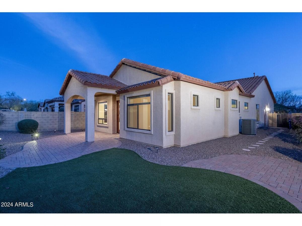 Picture of Home For Sale in Mesa, Arizona, United States