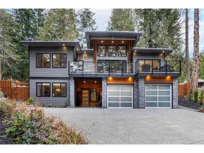 Home For Sale in Shawnigan Lake, Canada