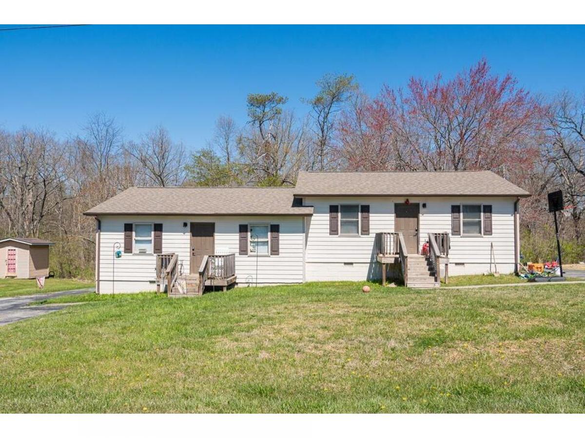 Picture of Multi-Family Home For Sale in Crossville, Tennessee, United States