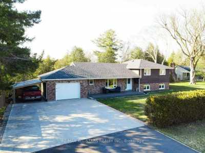 Home For Sale in Kawartha Lakes, Canada