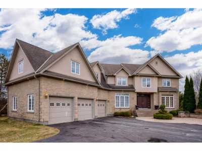 Home For Sale in Cobourg, Canada