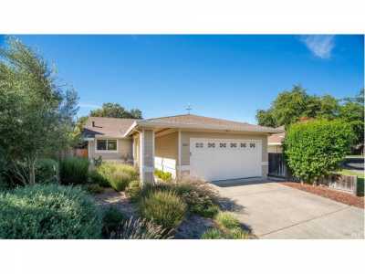 Home For Sale in Healdsburg, California