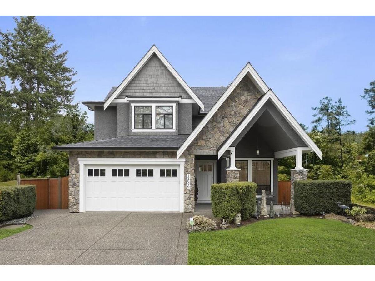 Picture of Home For Sale in Surrey, British Columbia, Canada