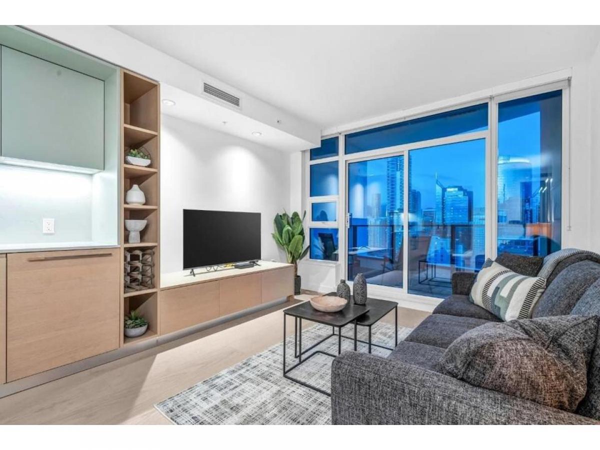 Picture of Condo For Sale in West Vancouver, British Columbia, Canada