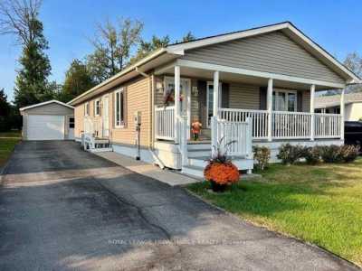 Home For Sale in Greater Napanee, Canada