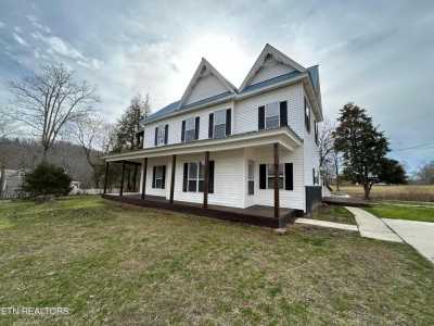 Home For Sale in Huntsville, Tennessee