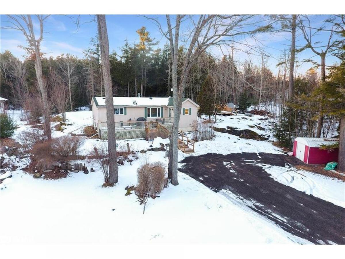 Picture of Home For Sale in Trent Lakes, Ontario, Canada