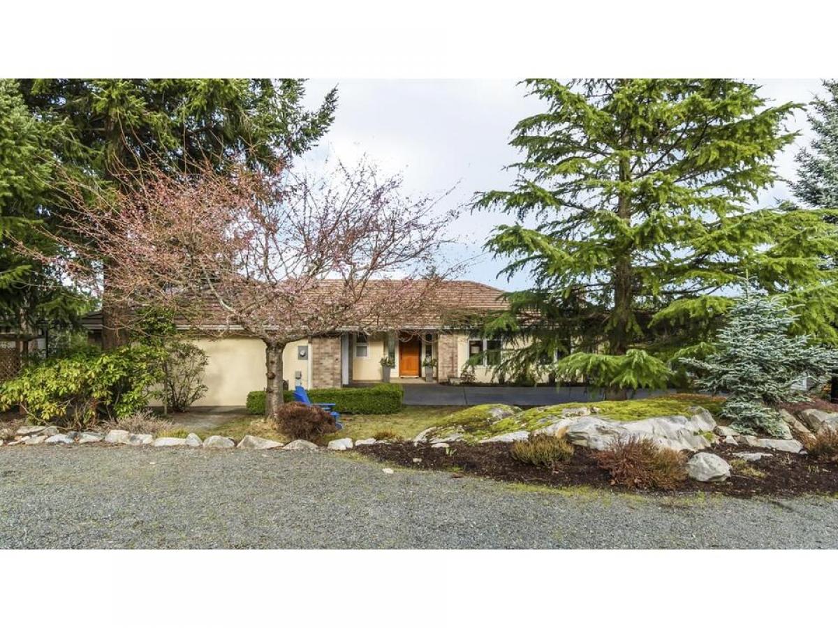 Picture of Home For Sale in Nanoose Bay, British Columbia, Canada