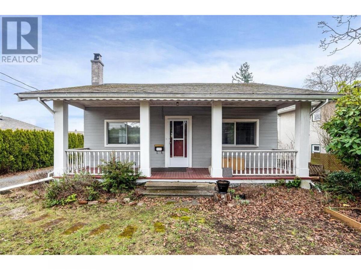 Picture of Home For Sale in Saanich, British Columbia, Canada
