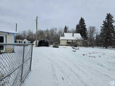 Commercial Building For Sale in Stony Plain, Canada