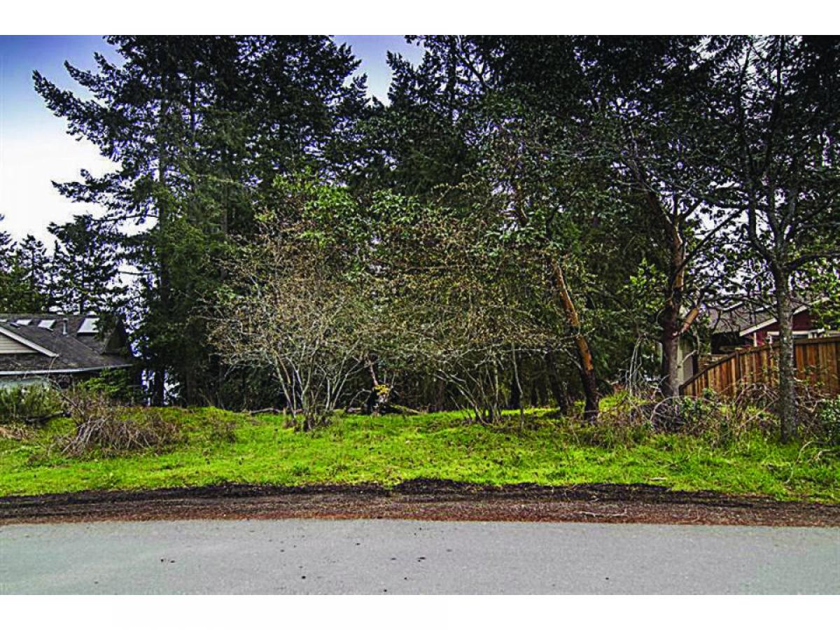 Picture of Residential Land For Sale in Nanoose Bay, British Columbia, Canada