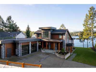 Home For Sale in Nanoose Bay, Canada