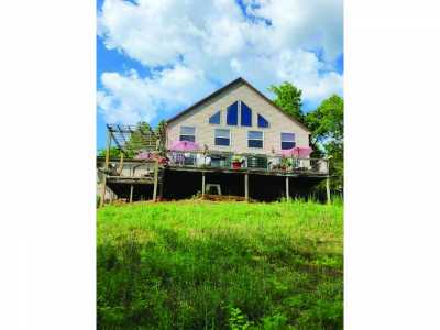Home For Sale in Doyle, Tennessee