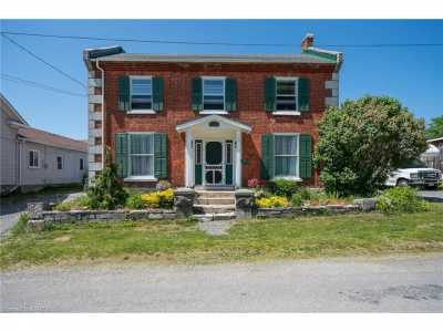 Home For Sale in Newburgh, Canada