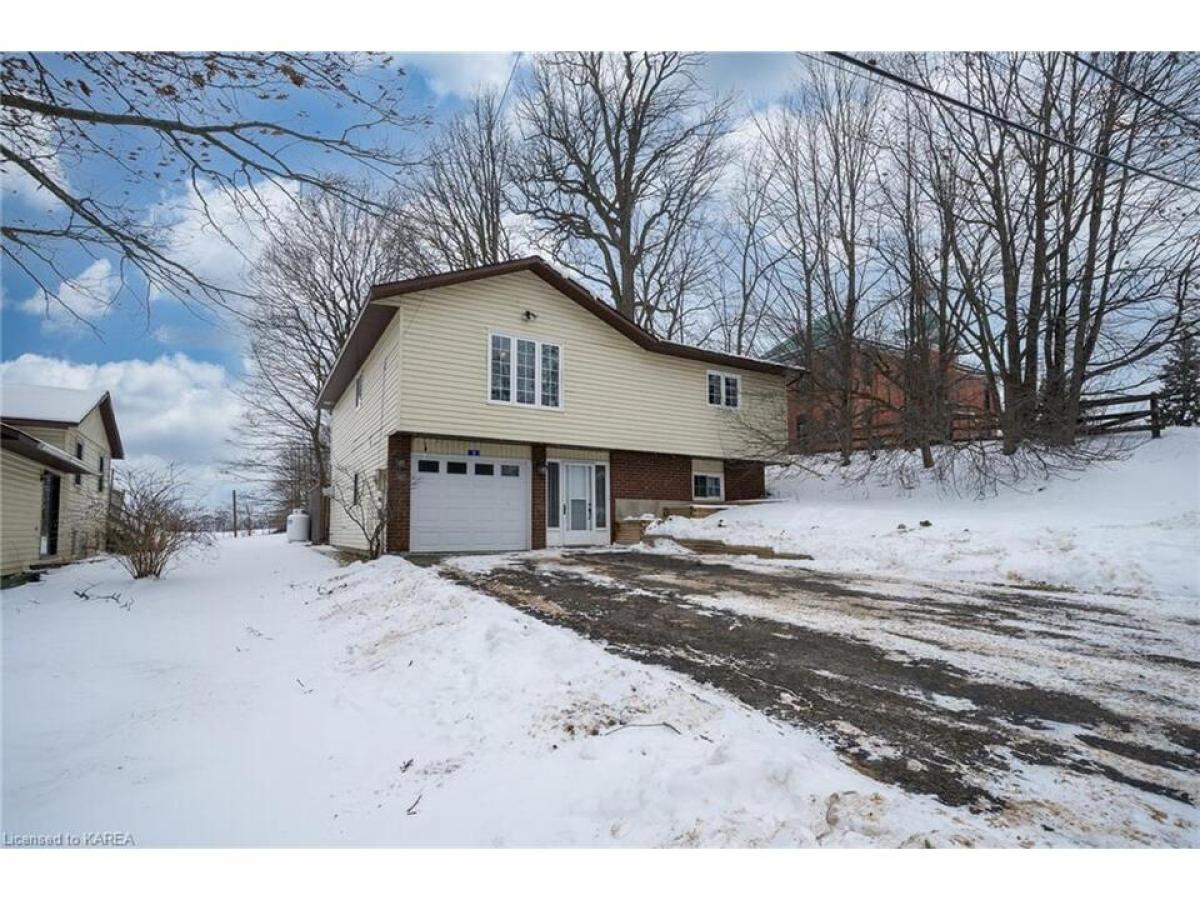 Picture of Home For Sale in Lansdowne, Ontario, Canada