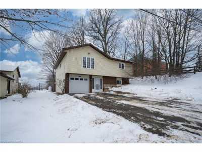 Home For Sale in Lansdowne, Canada