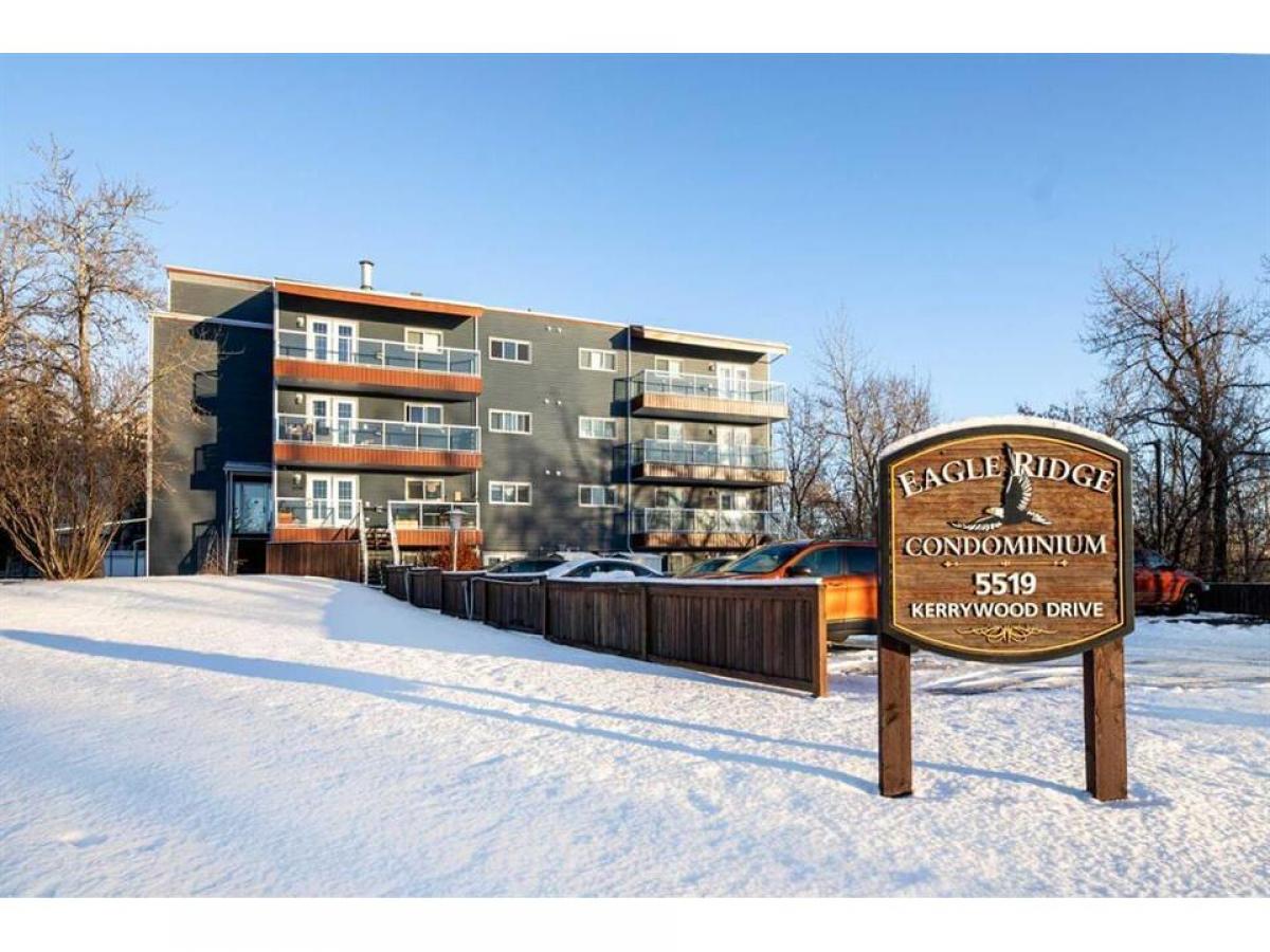 Picture of Condo For Sale in Red Deer, Alberta, Canada