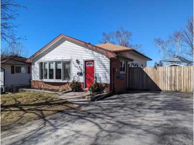 Home For Sale in Peterborough, Canada