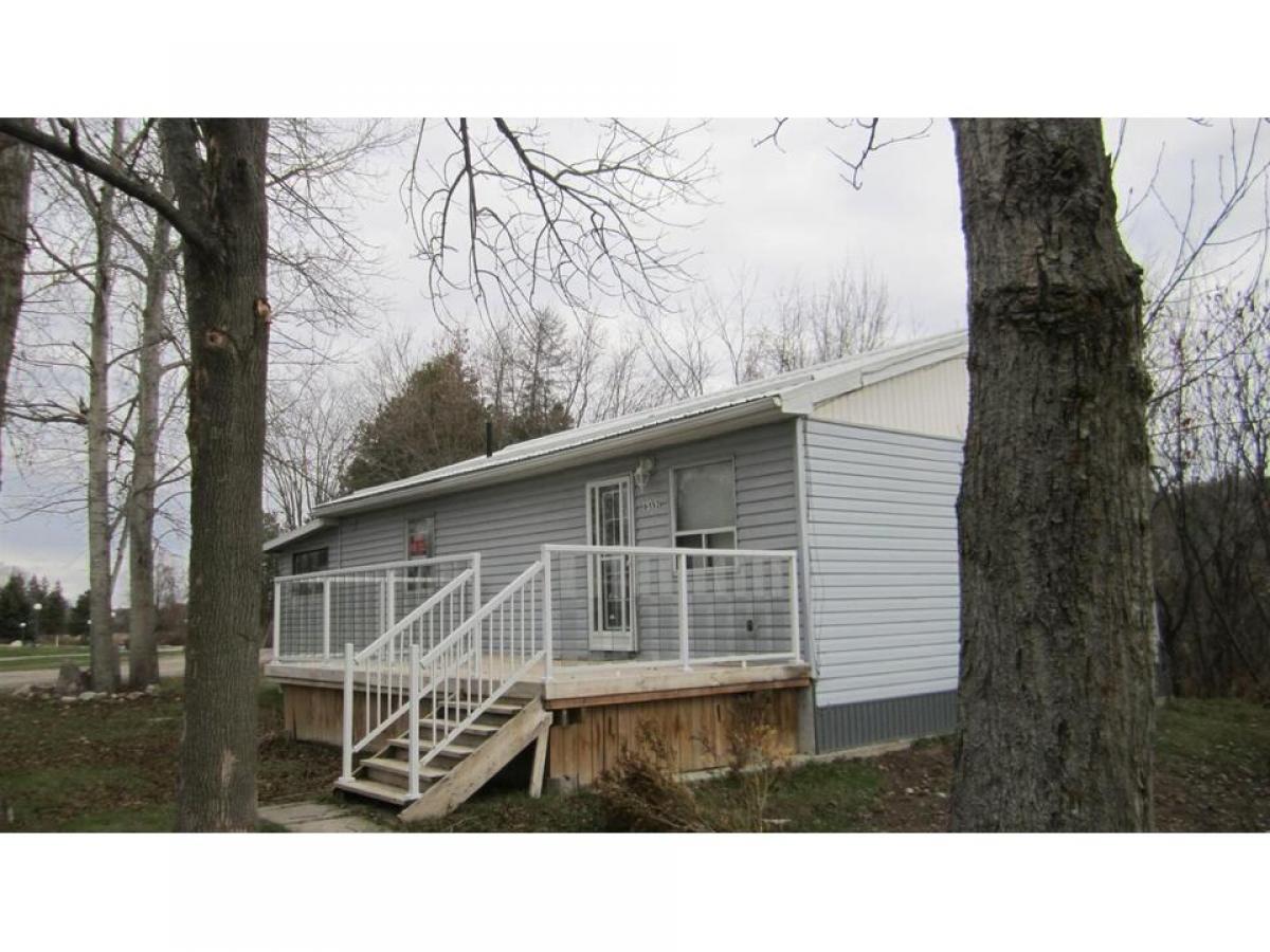 Picture of Mobile Home For Sale in Hastings, Ontario, Canada