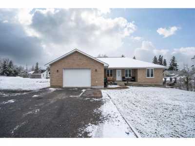 Home For Sale in Tamworth, Canada