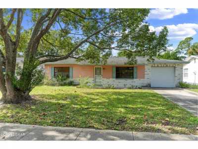Home For Sale in Ormond Beach, Florida