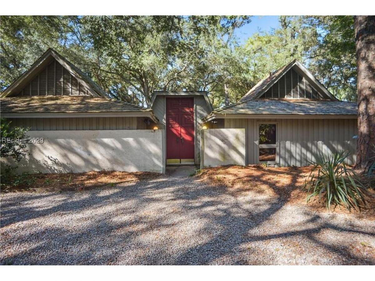 Picture of Home For Sale in Hilton Head Island, South Carolina, United States