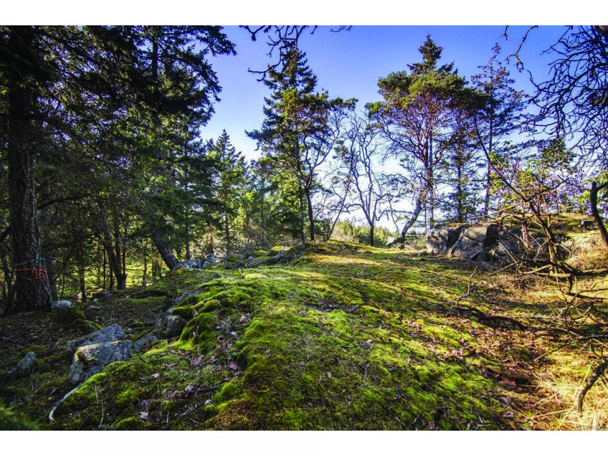 Picture of Residential Land For Sale in Nanoose Bay, British Columbia, Canada