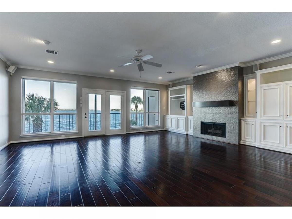 Picture of Condo For Sale in Houston, Texas, United States