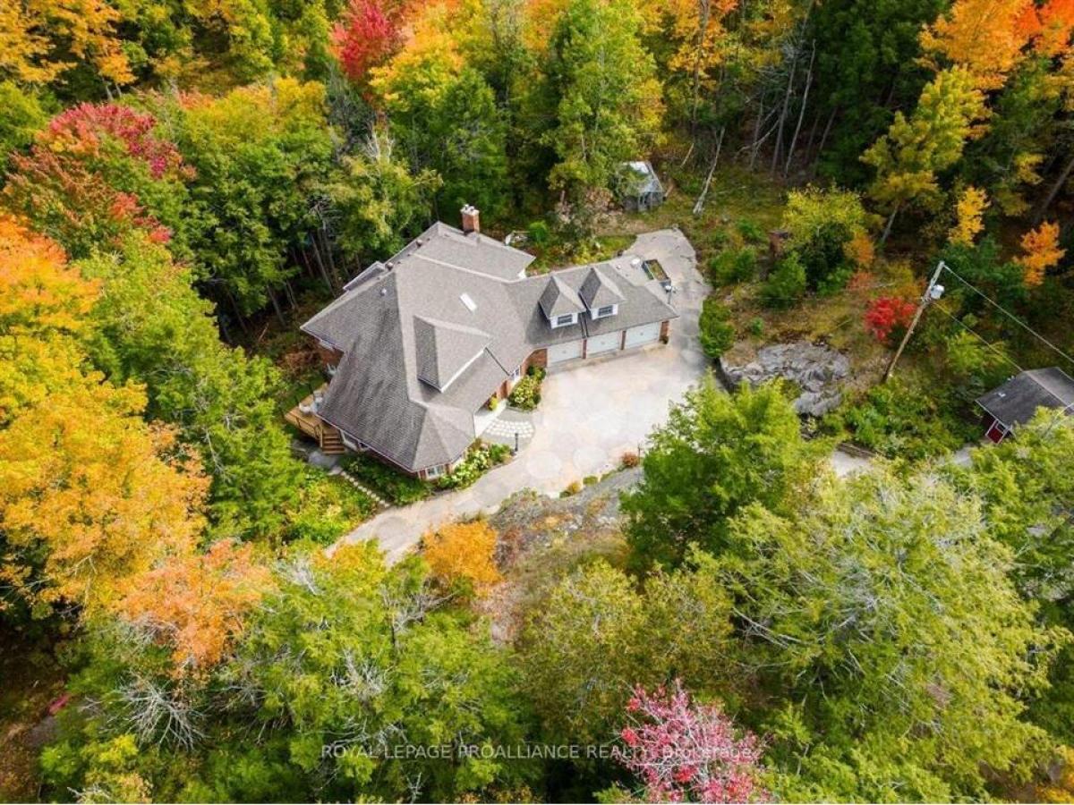 Picture of Home For Sale in Tweed, Ontario, Canada