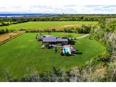 Home For Sale in Picton, Canada