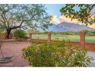 Home For Sale in Oro Valley, Arizona