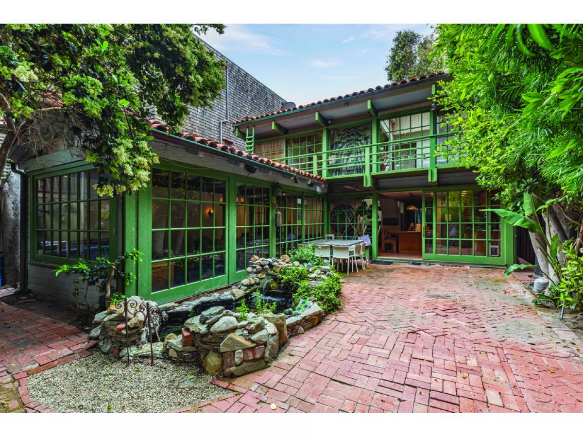 Picture of Home For Sale in Malibu, California, United States