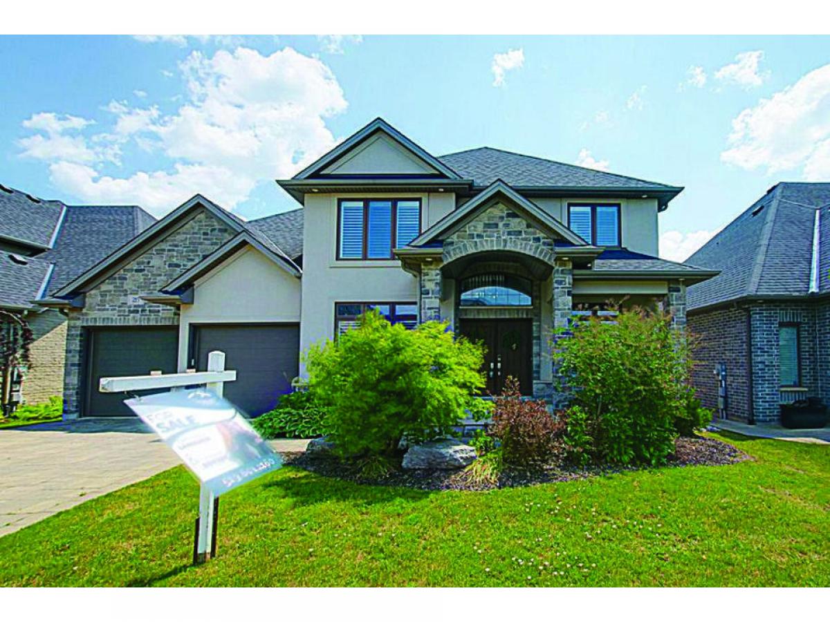 Picture of Home For Sale in London, Ontario, Canada