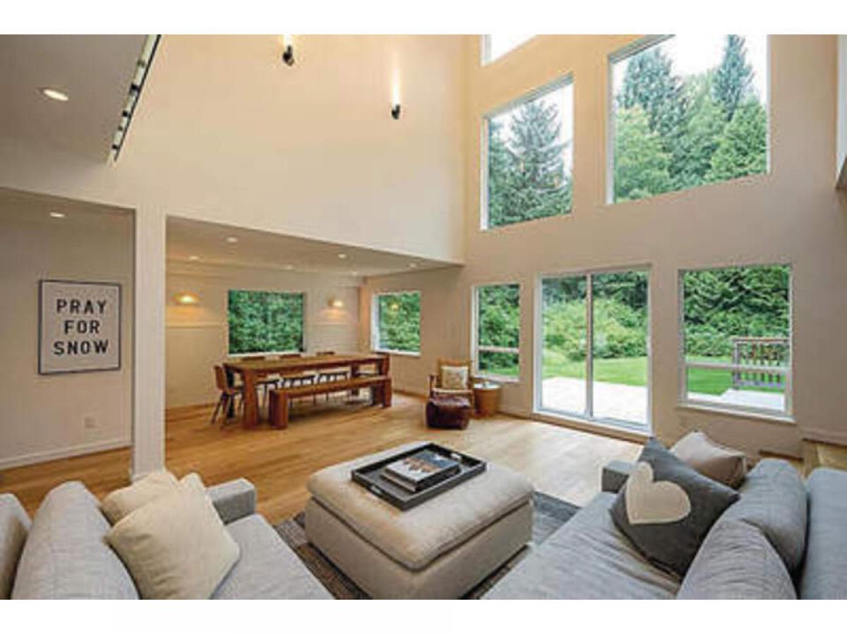 Picture of Home For Sale in Whistler, British Columbia, Canada