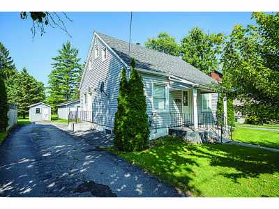 Home For Sale in Napanee, Canada