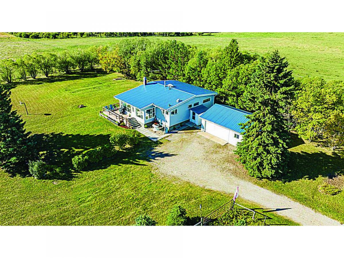 Picture of Home For Sale in Clearwater County, Alberta, Canada